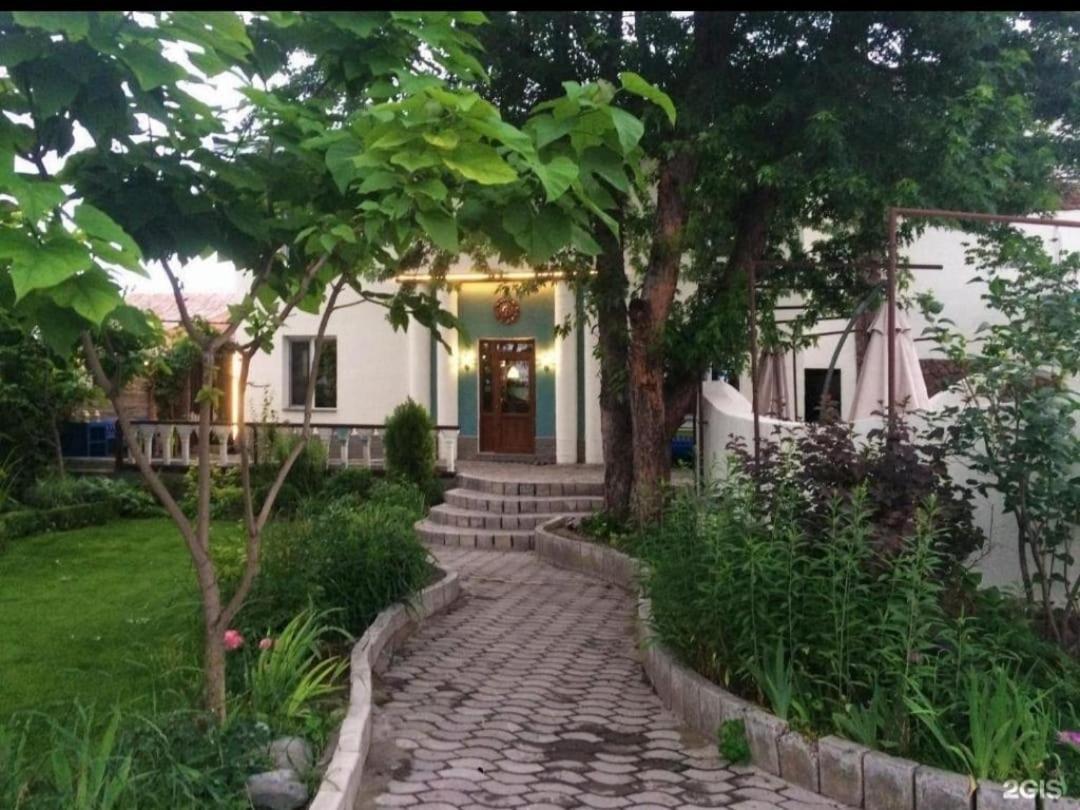 Hotel Strelets Biszkek Zewnętrze zdjęcie